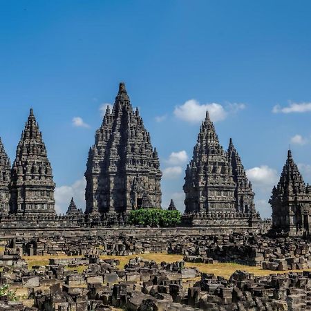 OYO 3846 Rumah Prambanan Syariah Luaran gambar